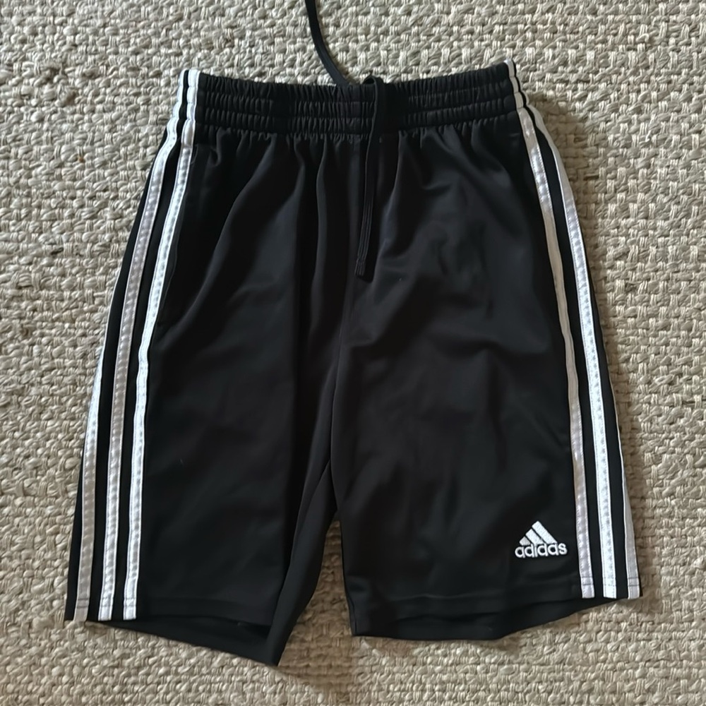 Boys adidas gym shorts size large 14/16